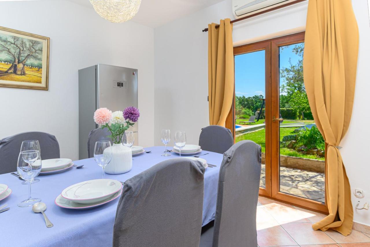 Villa Carla With Private Pool & Kids Playground - Pet Friendly