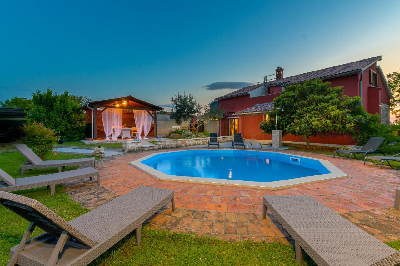 Carla With Private Pool & Kids Playground - Pet Friendly Mutvoran