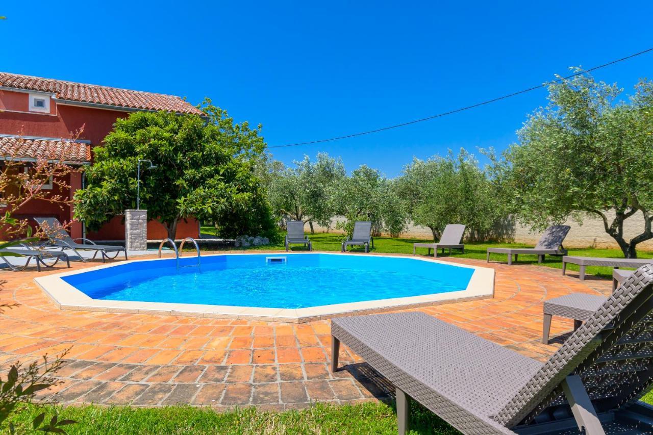 Carla With Private Pool & Kids Playground - Pet Friendly Mutvoran